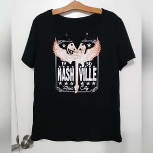 Nashville 1950 Music City Short Sleeves Cut out Grommet V Neckline T Shirt LG